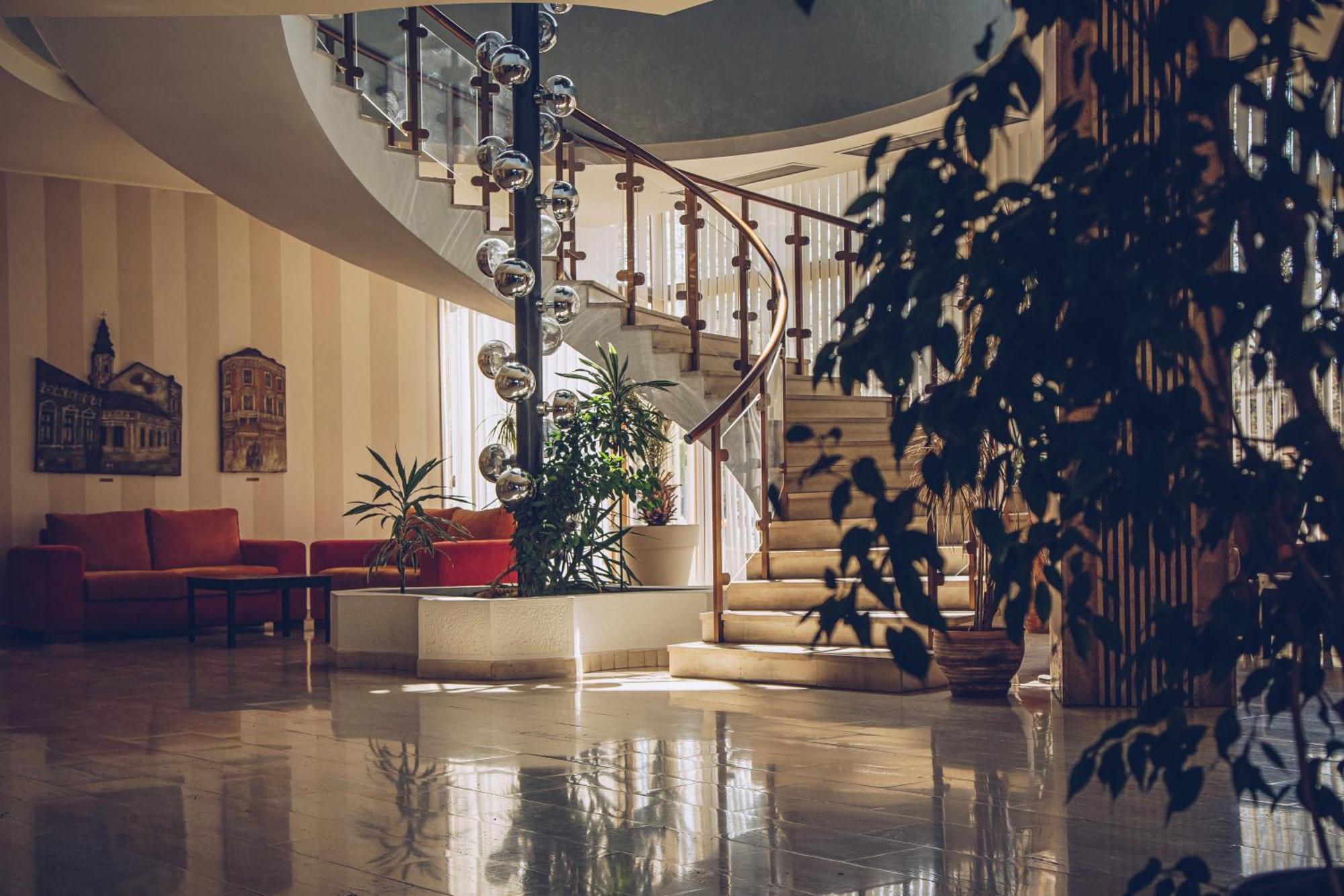 Hotel Srbija Вршац Экстерьер фото