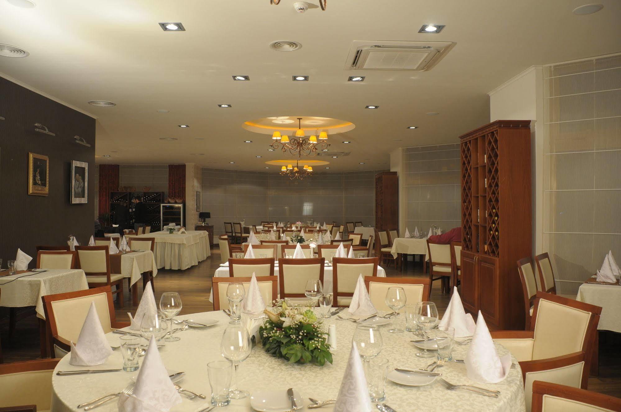 Hotel Srbija Вршац Экстерьер фото