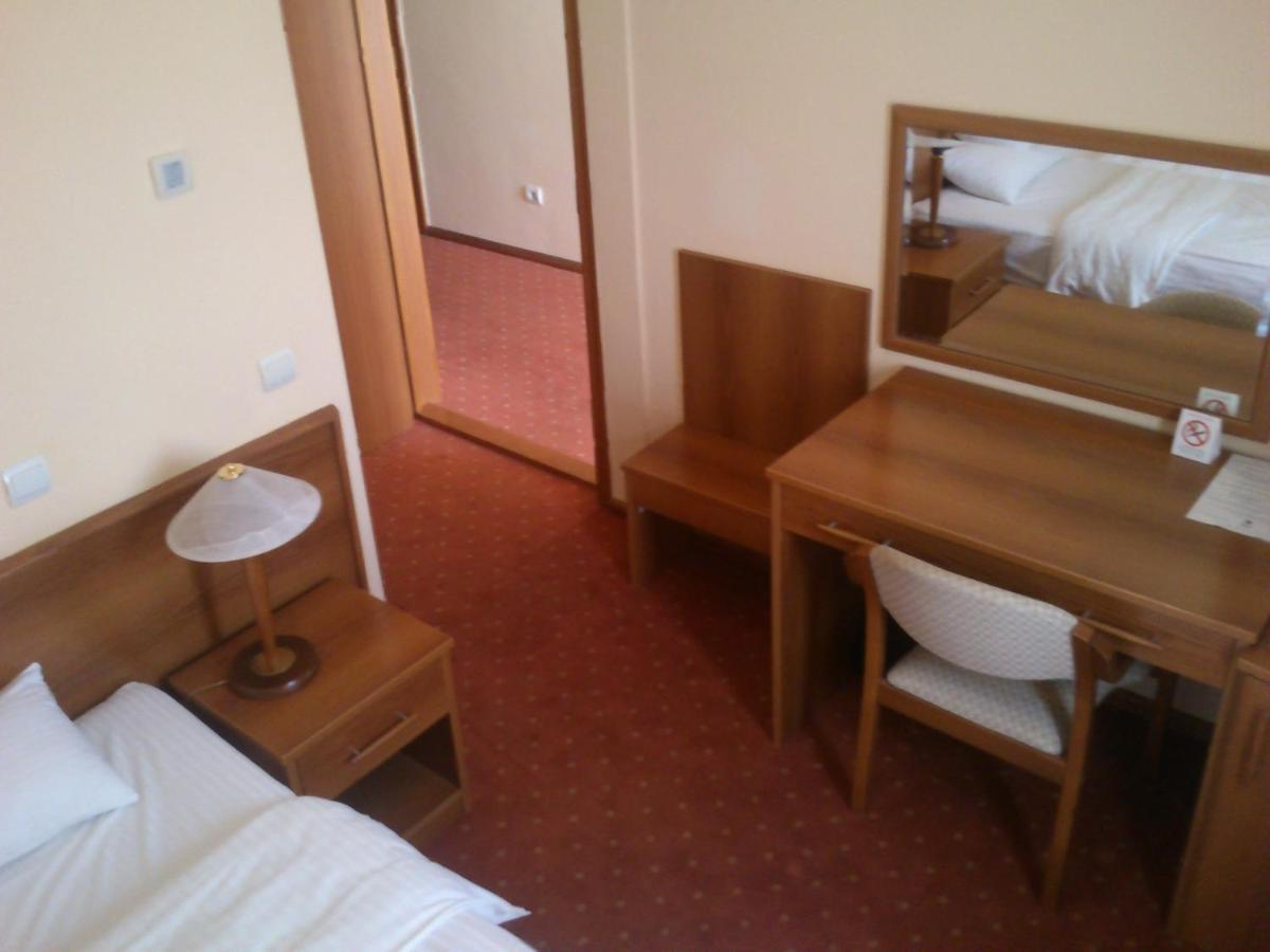 Hotel Srbija Вршац Экстерьер фото