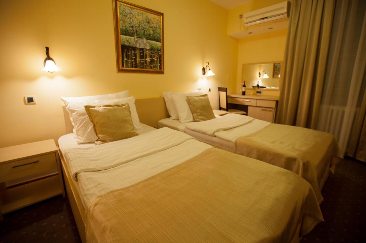 Hotel Srbija Вршац Экстерьер фото
